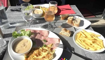 Cafe Des Arts Aubuss0n-creuse - Aubusson