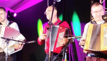 Chamberet village accordeon - 19370 Chamberet