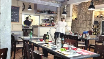 Crêperie Le Kerlouët - 147 Rue Bourbon 149