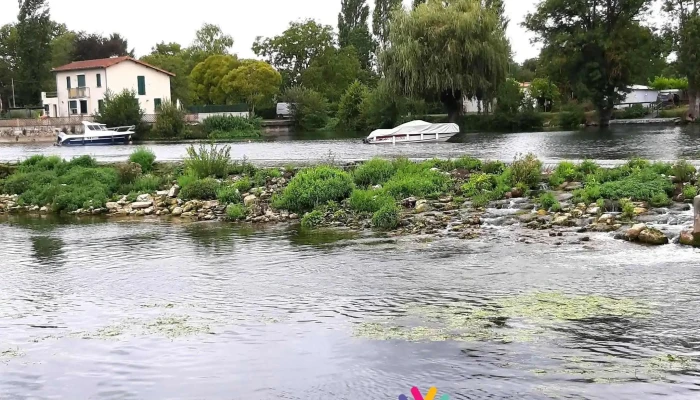 Aire de Loisirs du Bain des Dames - France