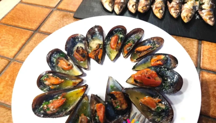Arrantzaleak Lauberge Aux Poissons Moule - Ciboure