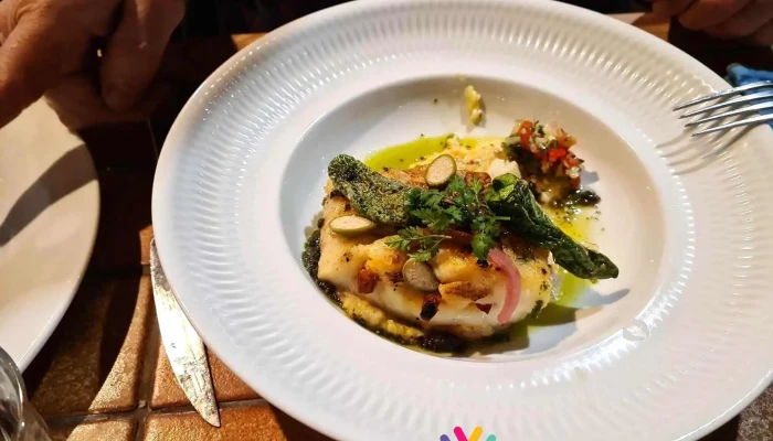 Arrantzaleak Lauberge Aux Poissons Plats Et Boissons - Ciboure