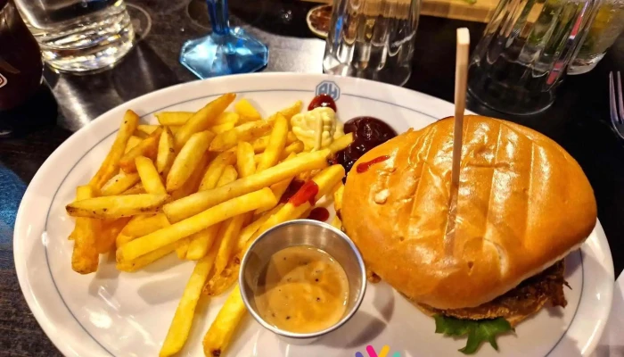 Au Bureau -  Plats Et Boissons - Libourne