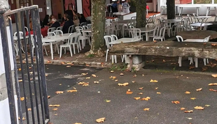 Auberge Dachtal   Changement De Proprietaire Videos - Arcangues