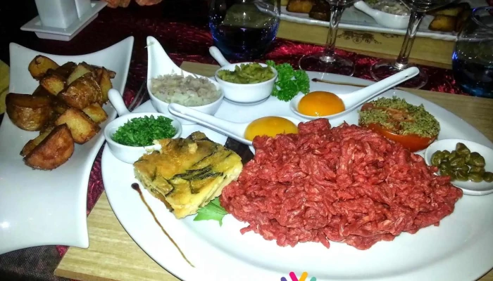 Auberge Des Grands Vins -  Steak Tartare - Labarde