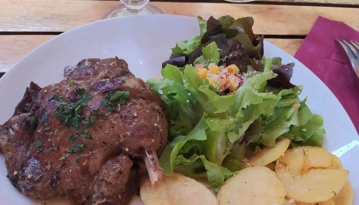Bar Brasserie De La Halle -  Reductions - Pays De Belvès