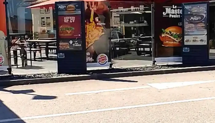 Burger King Bayonne Saint -  Leon Videos - Bayonne
