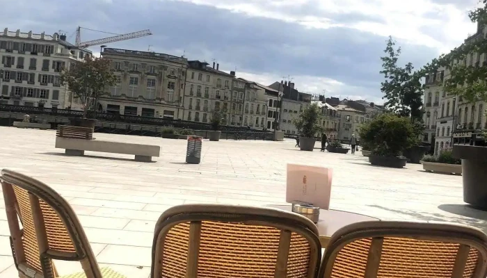 Cafe Du Theatre Atmosphere - Bayonne