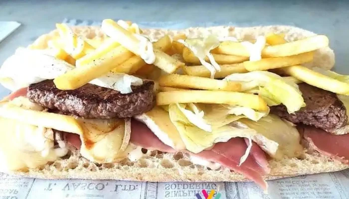 Hk  Sandwichs Pates Salades Friterie Tout - Argentat-sur-dordogne