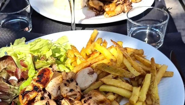 Hotel Restaurant Bar Chez Odile Plats Et Boissons - Bardos