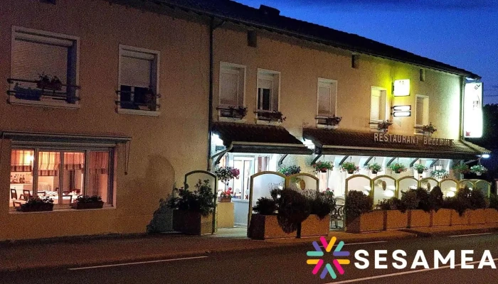 Hotel Restaurant Bellevue Exterieur - Bessines-sur-gartempe