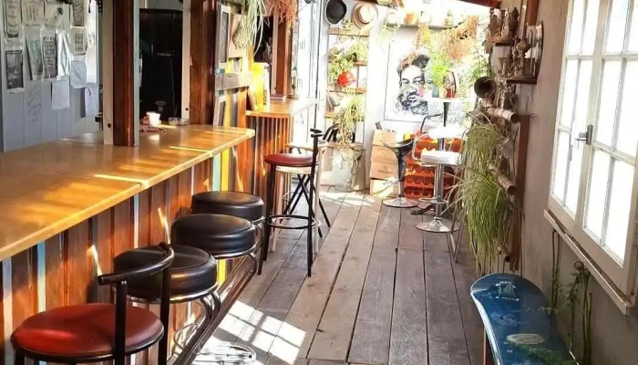 La Cantoche -  Atmosphere - Arès