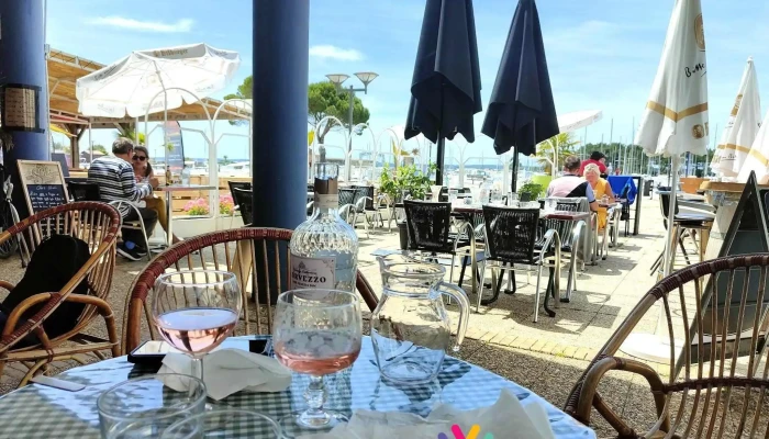 La Marina /Pizzéria Marina Calzonaria (Cuisine Familiale et Artisanale) - 33990 Hourtin