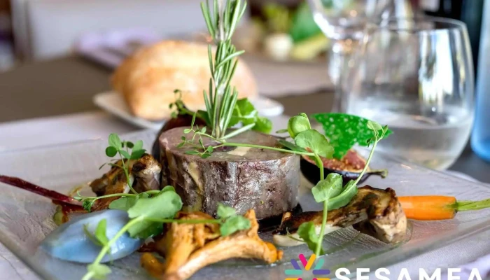 La Table De Fompeyre -  Plats Et Boissons - Bazas