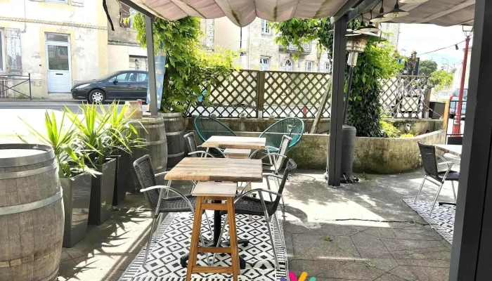 Le 7 Passe A Table Restaurant Bar A Vin Atmosphere - Castres-gironde