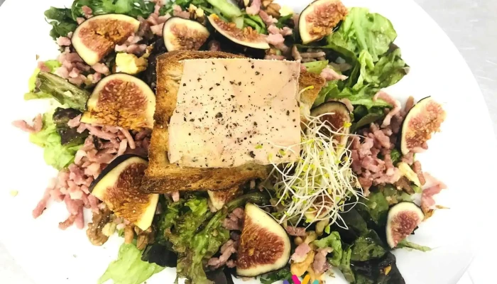 Le 7 Passe A Table Restaurant Bar A Vin Plats Et Boissons - Castres-gironde