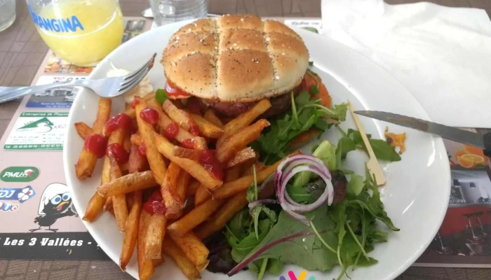 Le Calimero Bar Tabac -  Plats Et Boissons - Argentonnay