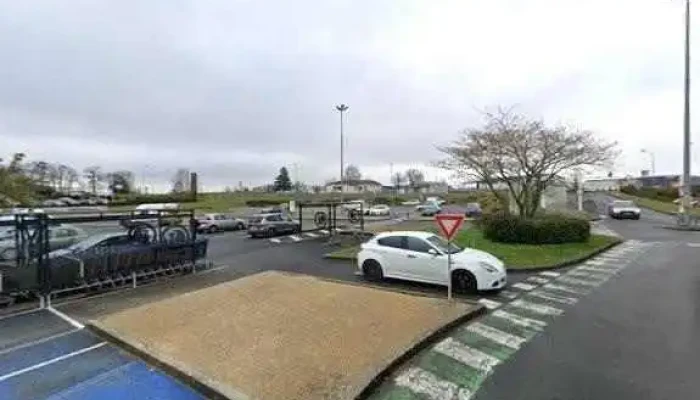 Le Patio -  Street View Et 360deg - Azay-le-brûlé