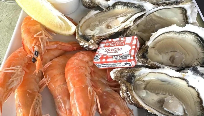 Le V Port D Ars Cave Bar A Vins Huitres Tapas Adresse - Ars-en-ré