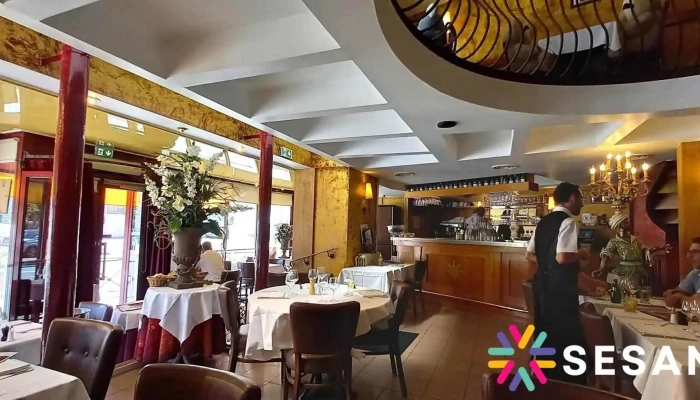 Le Versailles Dernière Brasserie d'Autrefois au Coeur de Limoges depuis 1932 - 87000 Limoges