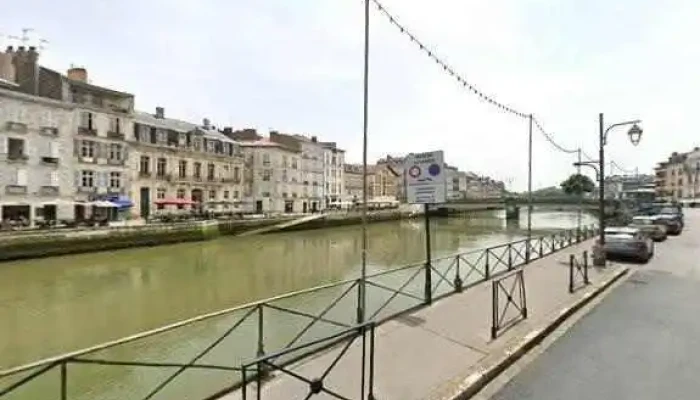 Mona Lisa Bayonne -  Street View Et 360deg - Bayonne