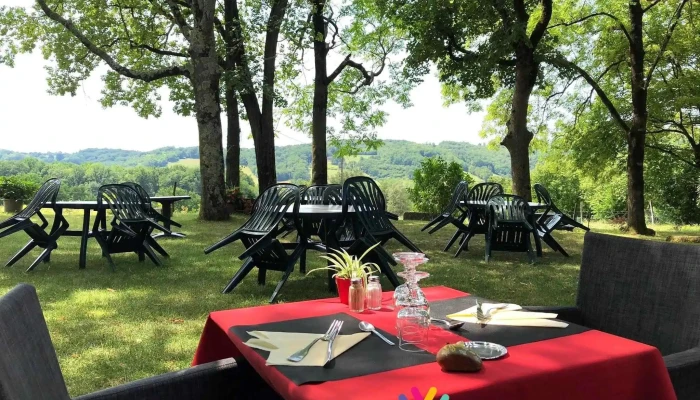 Restaurant Auberge Des Tilleuls - 24220 Marnac