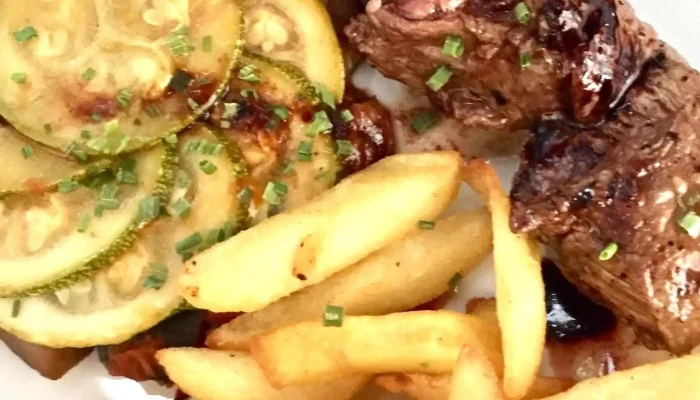 Restaurant Des Amis -  Plats Et Boissons - Lavardac