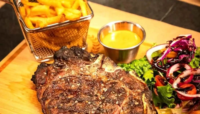 Restaurant La Belle Cote Plats Et Boissons - Bayonne
