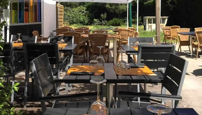 Restaurant Latelier Au Port Ostreicole Andernos Atmosphere - Andernos-les-bains