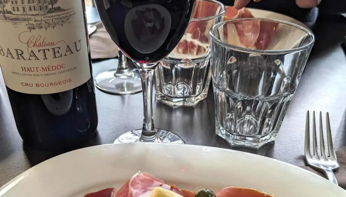 Restaurant Le Vesuve -  Pres De Moi - Artigues-près-bordeaux