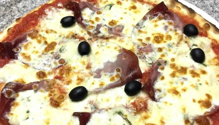 Restaurant Pizzeria Le Calascio -  Plats Et Boissons - Pays De Belvès