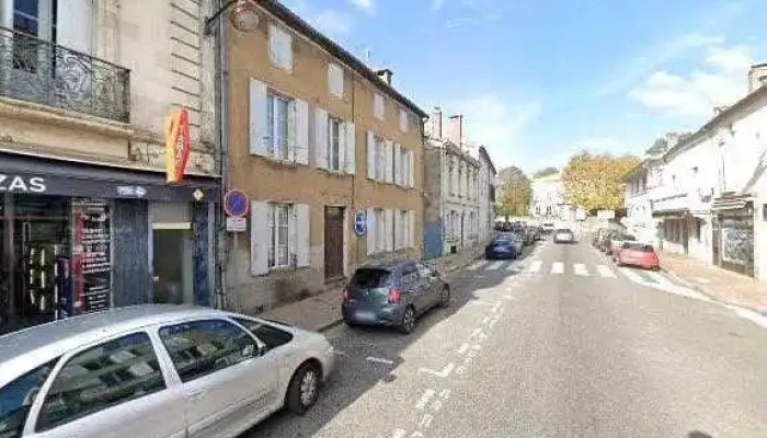 Tabac Presse De Bazas -    Cafe Cave A Cigares Vape Cbd Souvenirs Carterie Street View Et 360deg - Bazas