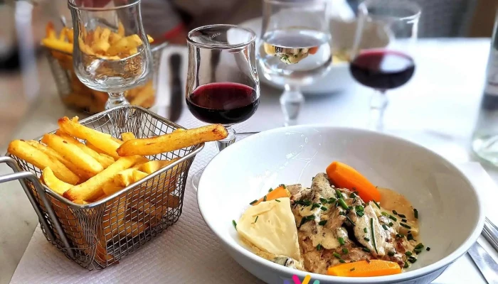 The Originals City Hotel De France Bessines Sur Gartempe Plats Et Boissons - Bessines-sur-gartempe